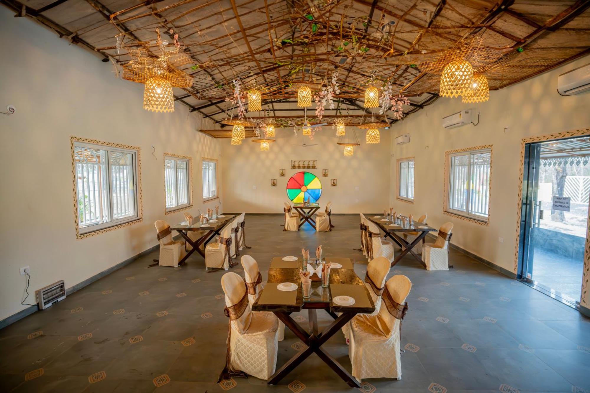Palash The Jungle Resort Gondia Bagian luar foto
